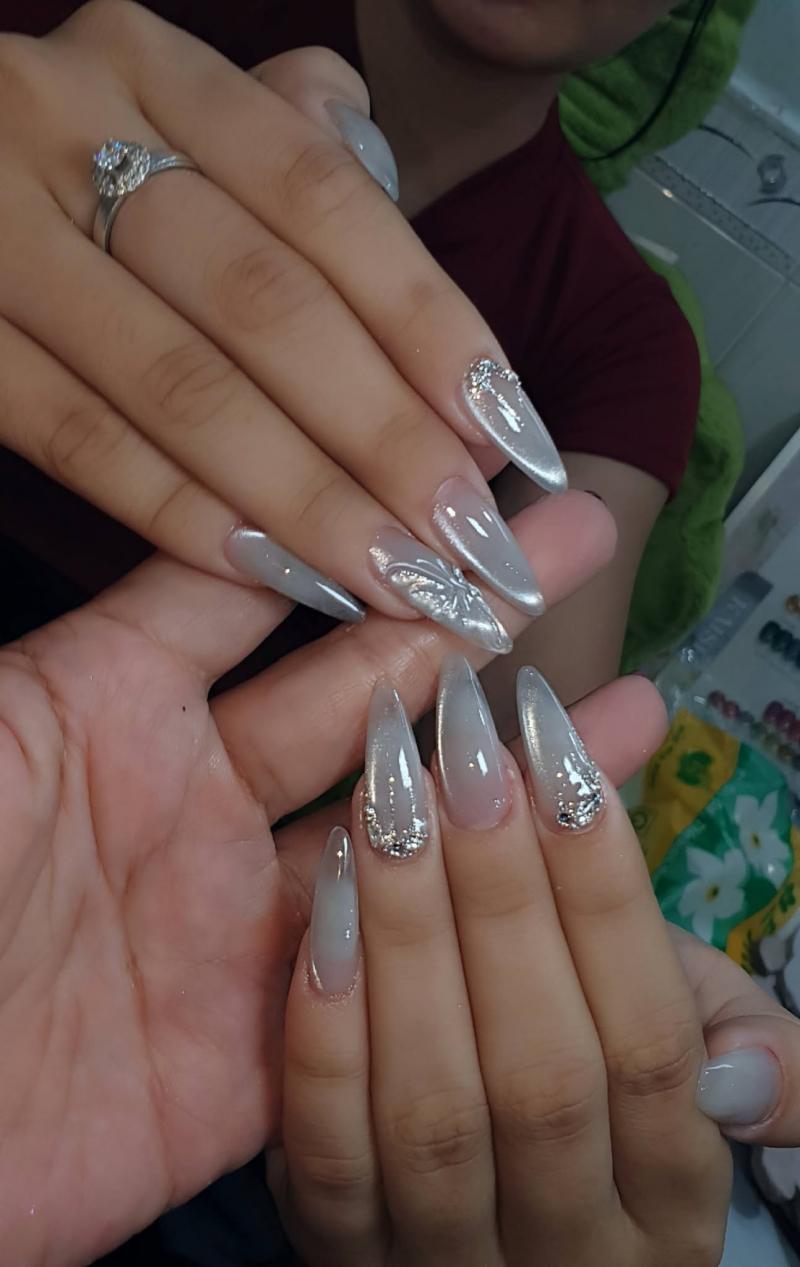 Nail Hoài Trung