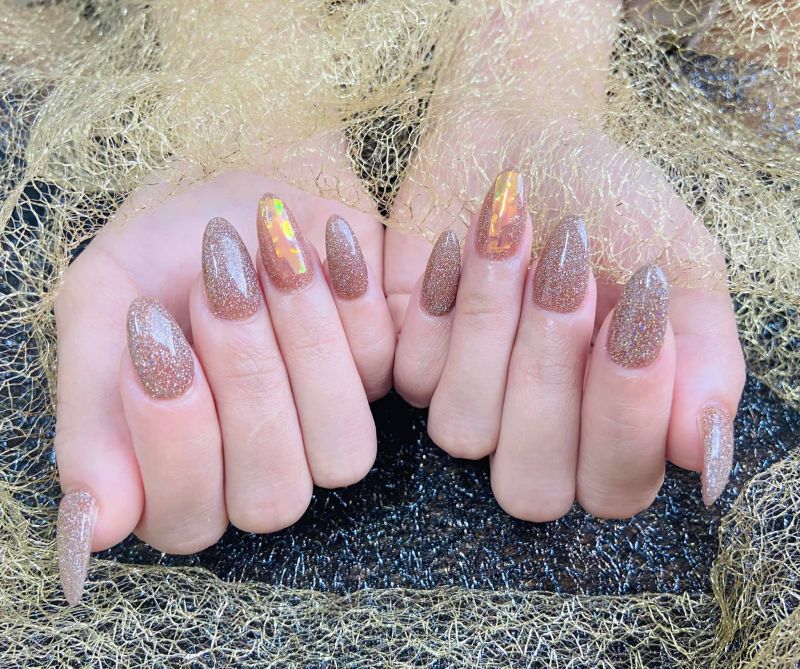 Nail Kim Yến