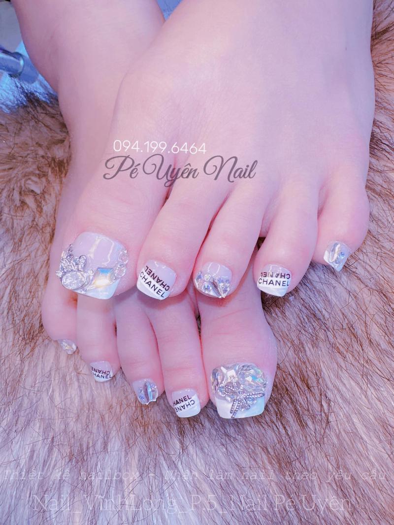 Nail Pé Uyên là một môi trường đào tạo chuyên nghiệp, được thoải mái học hỏi và trao đổi