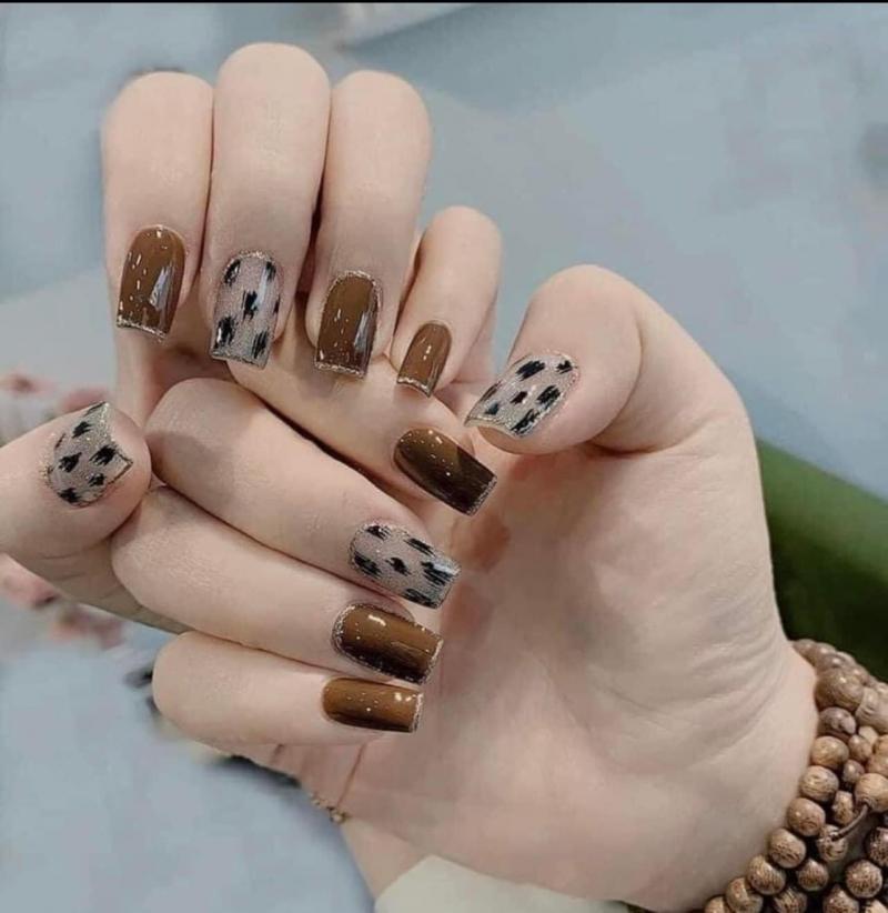 Nail Tuyết Hân