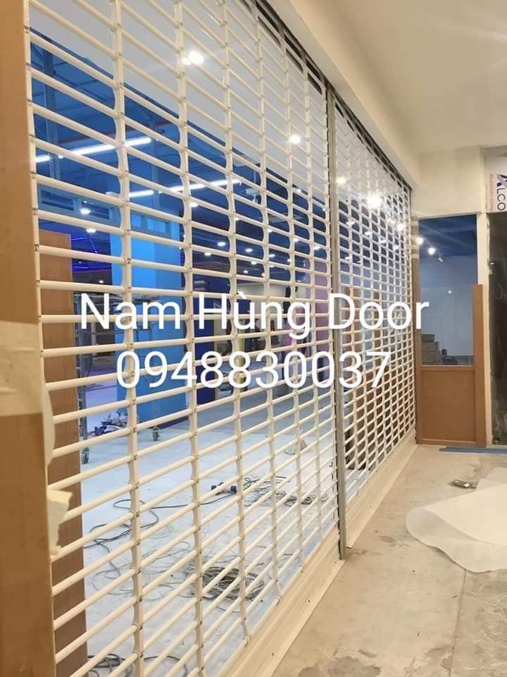 Nam Hùng Door