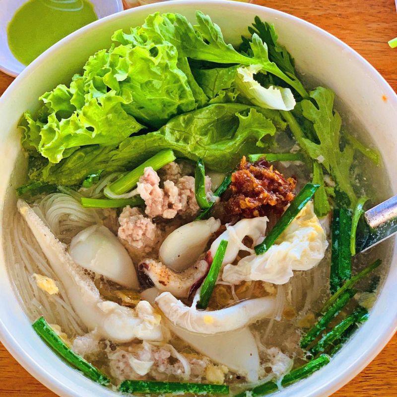 Nam Phương - Hủ Tiếu Mực & Bún Bò Giò Heo