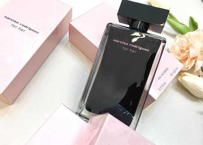 Narciso Rodriguez for Her Eau de Toilette Màu Đen, 100ml