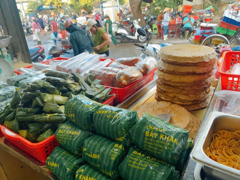 Nem chả Bảy Khánh - Huế