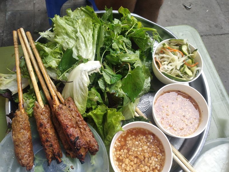 Nem lụi - Bánh xèo Cô Minh