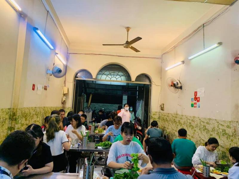 Quán nem nướng ngon nổi tiếng nhất Sài Gòn, địa chỉ cụ thể