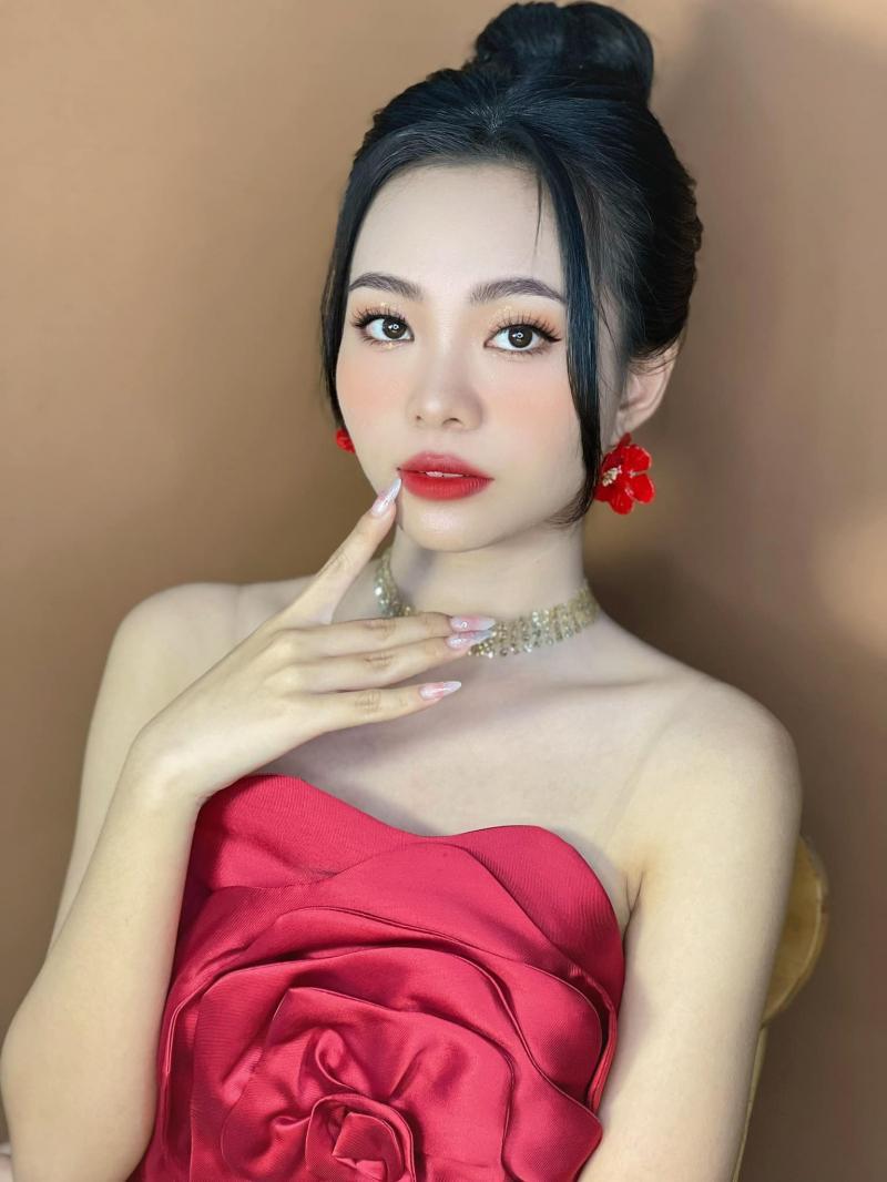 Ngân Cherry Makeup