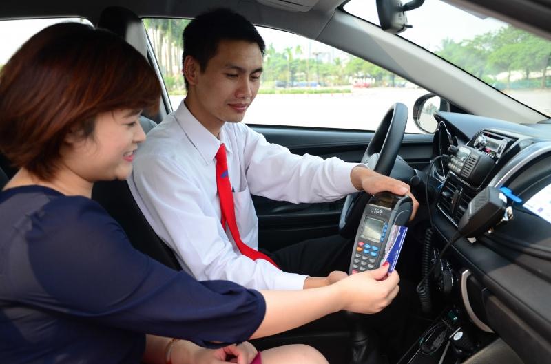 Lái xe taxi là một trong những nghề có thu nhập khá ổn định mà không cần bằng đại học