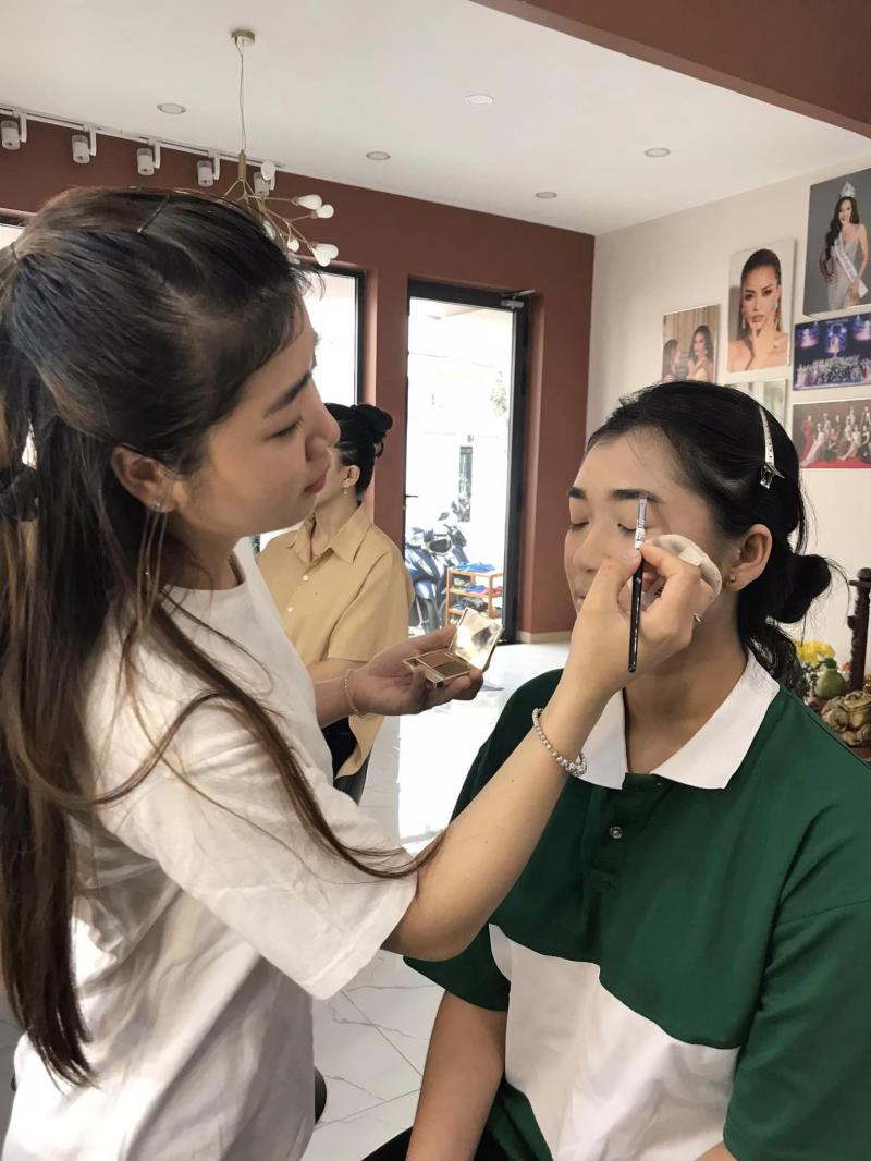 Ngọc Luận Make Up Artist