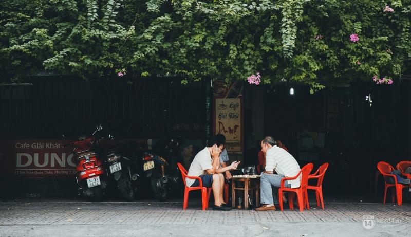 Bình thản, tôn trọng cá nhân nhưng nghĩa hiệp, luôn giúp người khi cần