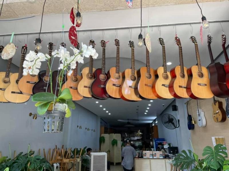 Nguyễn Duy Khoái- Guitar Shop