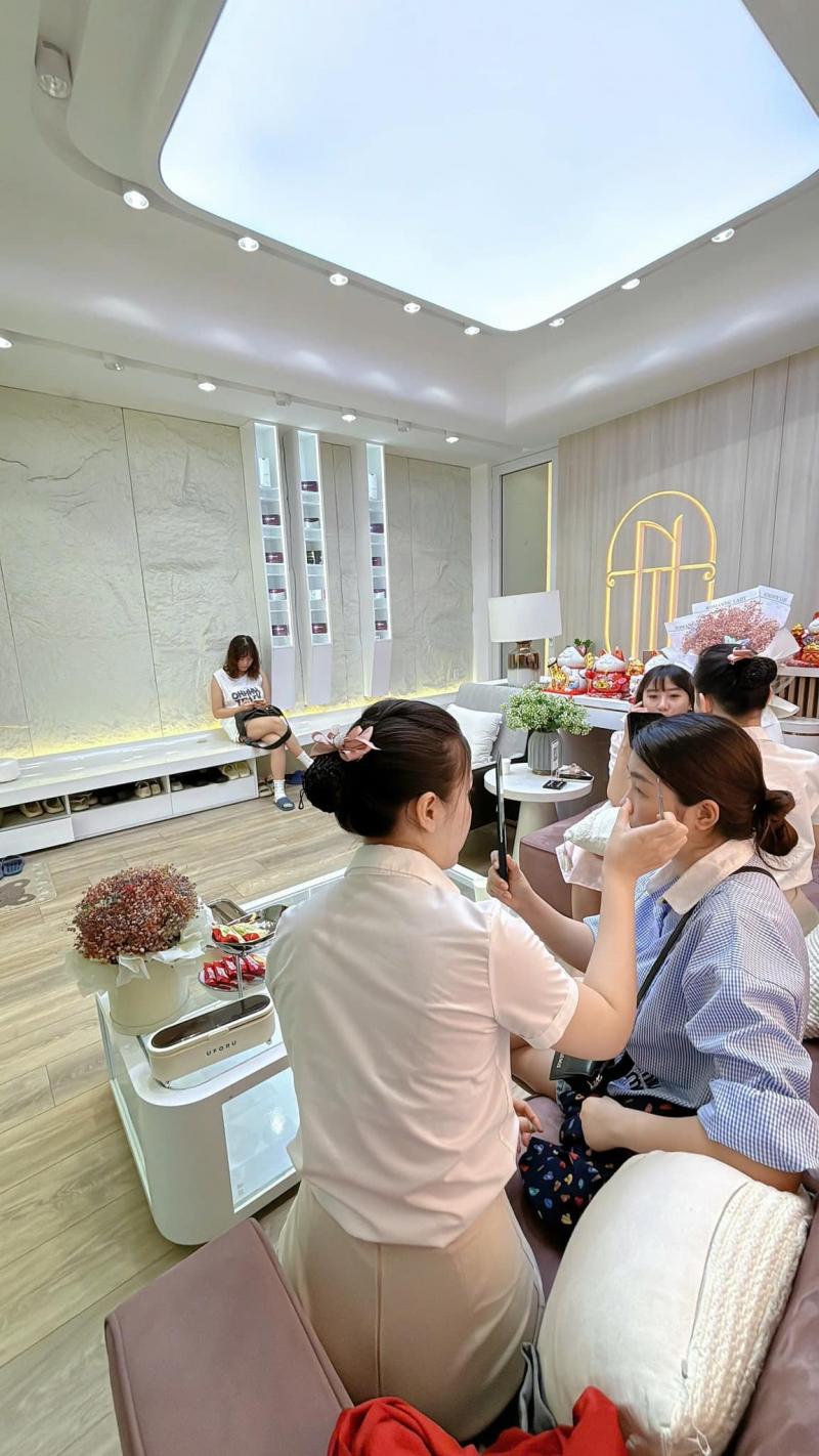 Nguyễn Hồng Thuý Beauty Center