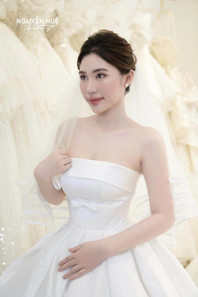 Nguyễn Huệ Make Up - Dang Chuc Pro fession Wedding