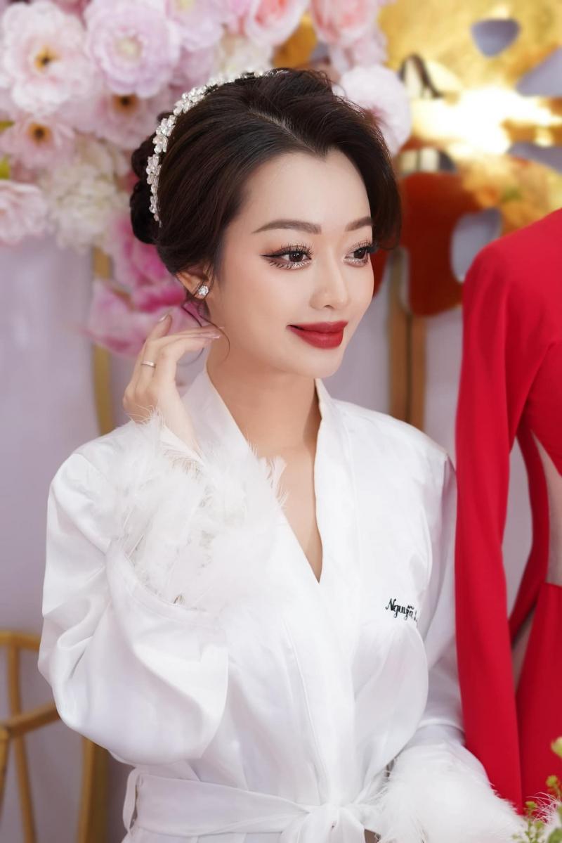 Nguyễn Nguyên Make Up Artist