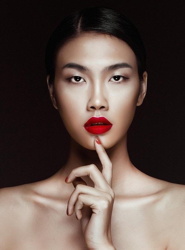 Top 14 Người mẫu nữ nổi tiếng nhất Việt Nam - toplist.vn