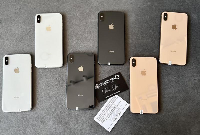 Khách hàng luôn tin tưởng mua hàng tại Nguyễn Tấn iPhone Shop