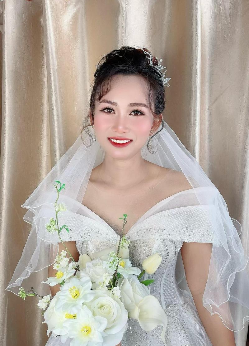 Nguyễn Thanh Thuỷ makeup (Studio Minh Đức)