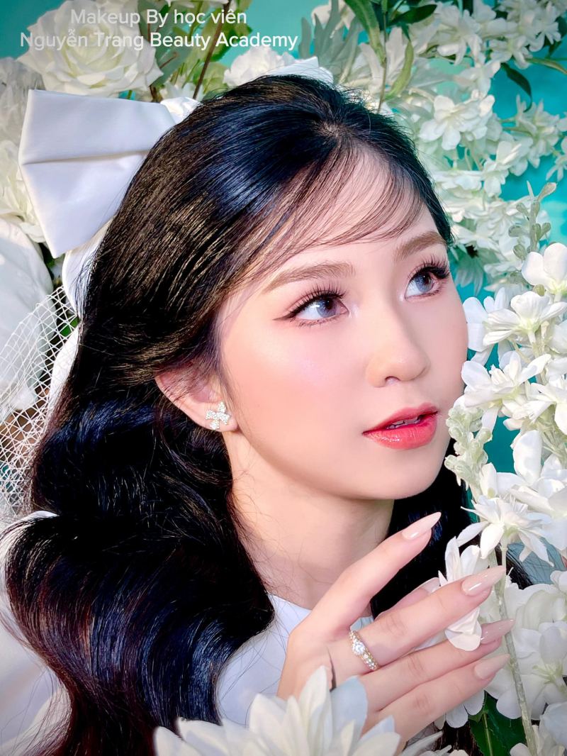 Nguyễn Trang Makeup (Áo Cưới Đức Tiên)