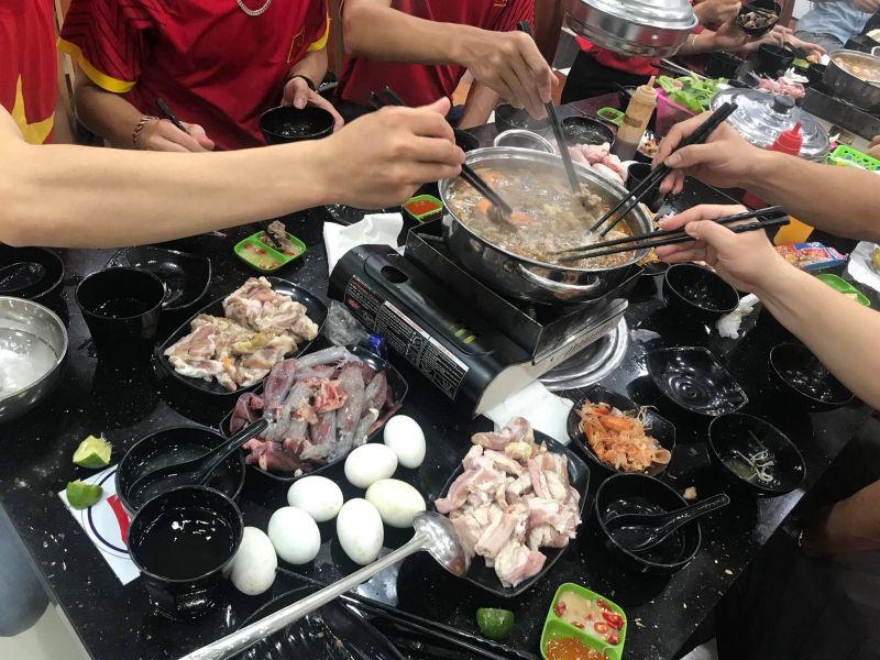 Chuỗi nhà hàng buffet lẩu nướng ngon nhất Hà Nội