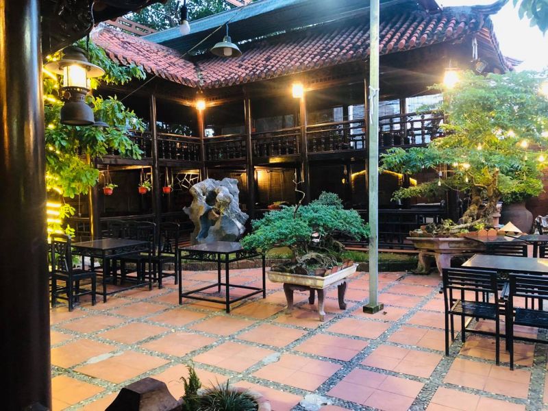 Nhà Hàng Cafe Cổ Gia Quý