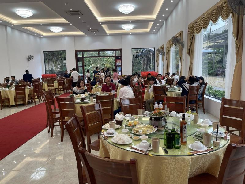 Nhà Hàng Hải Nga