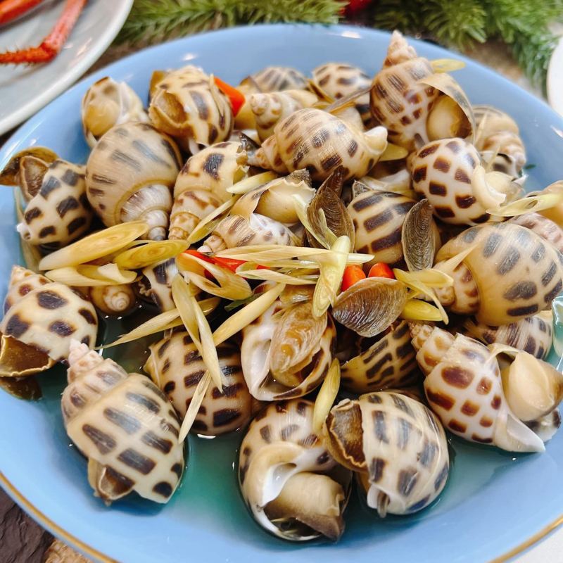 Nhà hàng hải sản Ban Hương