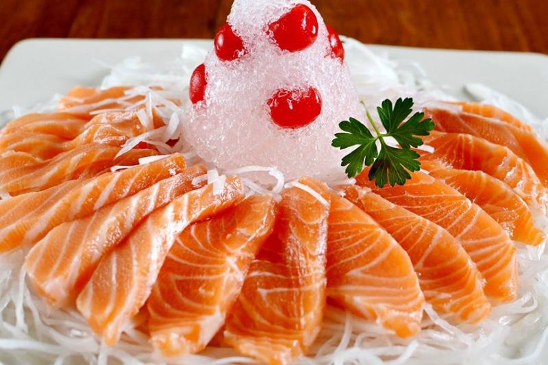 Nhà hàng Hoa An Viên chuyên phục vụ các món ăn từ Á đến Âu và buffet vô cùng hấp dẫn