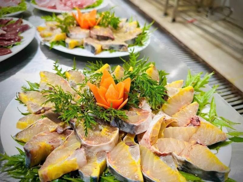 Nhà hàng Hướng Dương trên đường Nguyễn Chích, Tân Kỳ