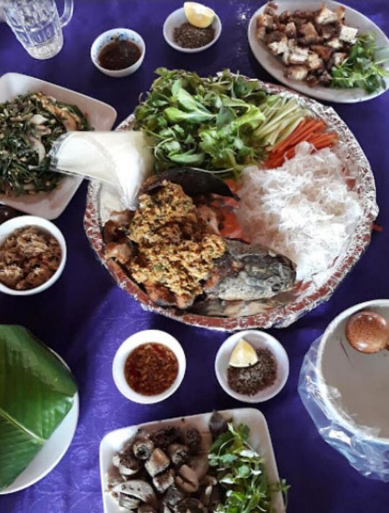 Nhà hàng Sơn Phương kiến trúc nhà sàn tại Tiền Phong
