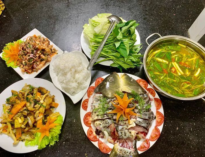 Nhà Hàng Suối Tiên