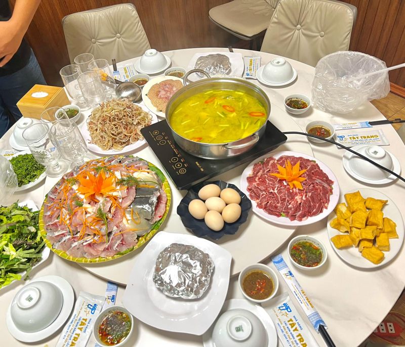 Nhà Hàng Tây Trang Food