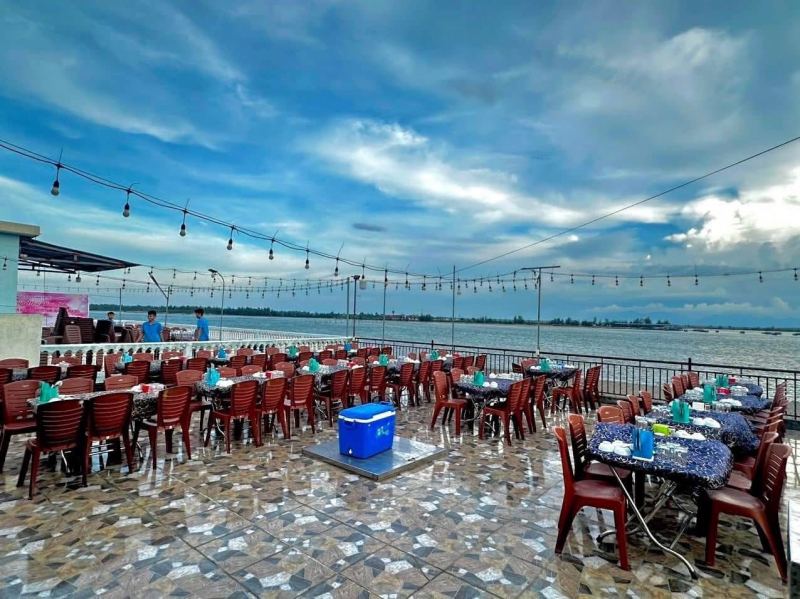 Nhà Hàng Thuý Hồng