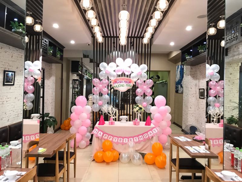 Trang trí sinh nhật cho bé trai tại nhà hàng ở Cầu Giấy  Dịch vụ trang trí sinh  nhật tại Hà Nội