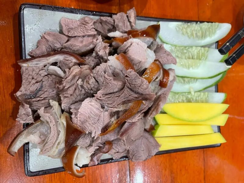 Nhà hàng Tuấn Mến sân vườn tại xã Tân Phú
