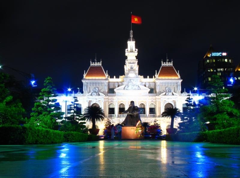 Nhà Hát lớn thành phố Hồ Chí Minh rộng rãi thoáng mát