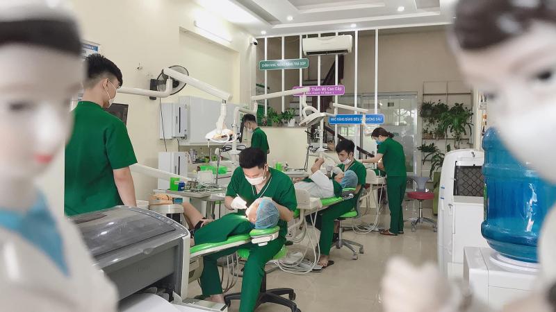 Đội ngũ nhân viên, bác sĩ tại Nha khoa Gia đình Bắc Ninh luôn hết lòng với quý khách hàng