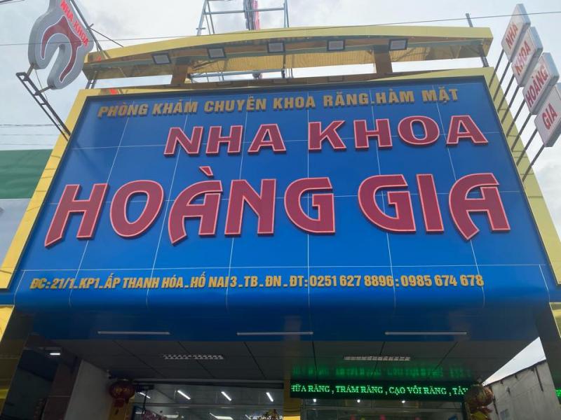 Nha khoa Hoàng Gia