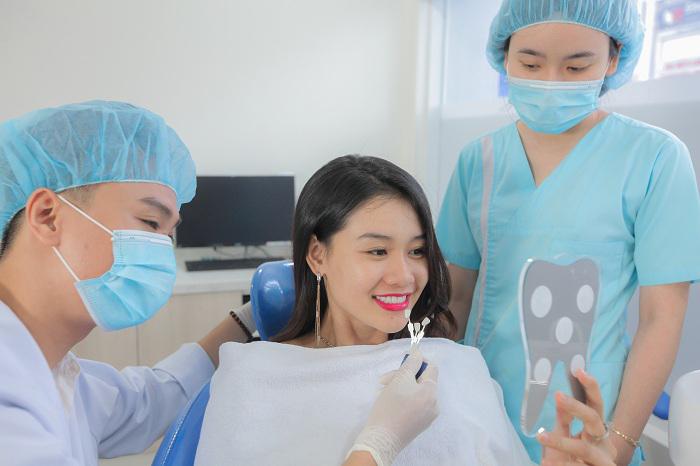 Người mẫu Diệu Ngọc đã chọn đến Nha khoa KIM để chăm sóc và điều trị răng miệng