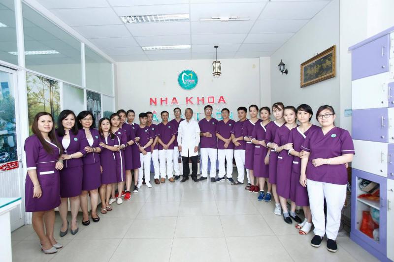 Đội ngũ bác sỹ, kỹ thuật viên của Nha khoa Tâm Sài Gòn