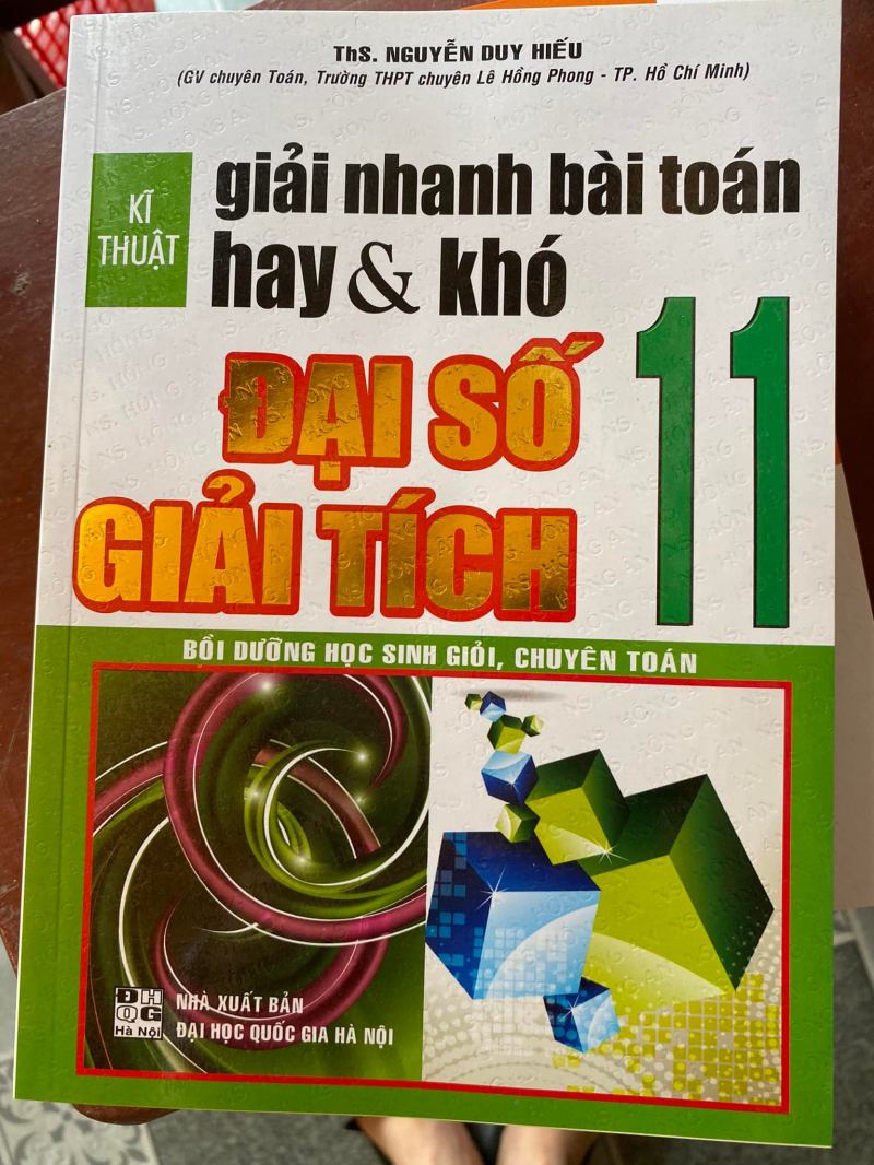 Nhà sách Yến Trang