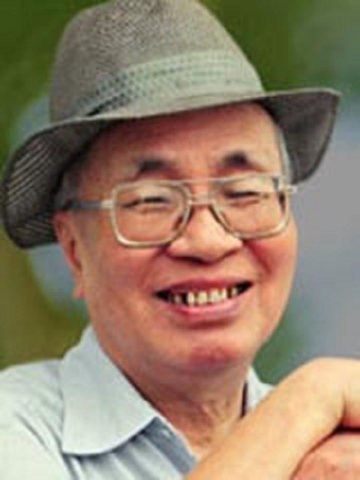Nhà thơ Qing Hu