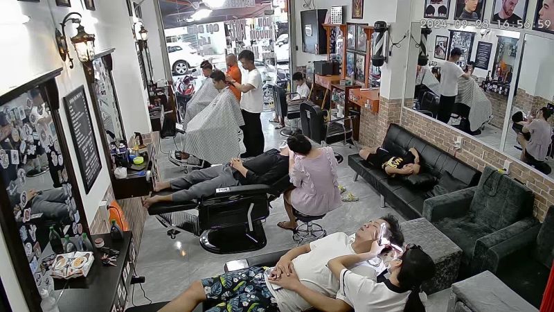 NHÂN ĐỨC barbershop