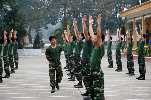 Là bộ đội, bạn phải tập luyện hàng ngày