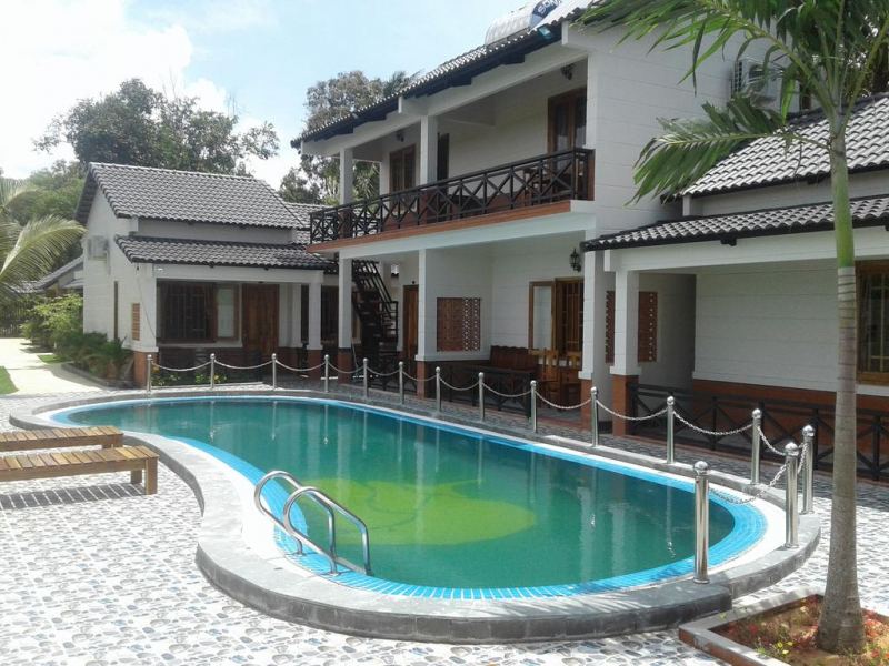 Căn hộ Nhat Huy Bungalow có view nhìn ra hồ bơi