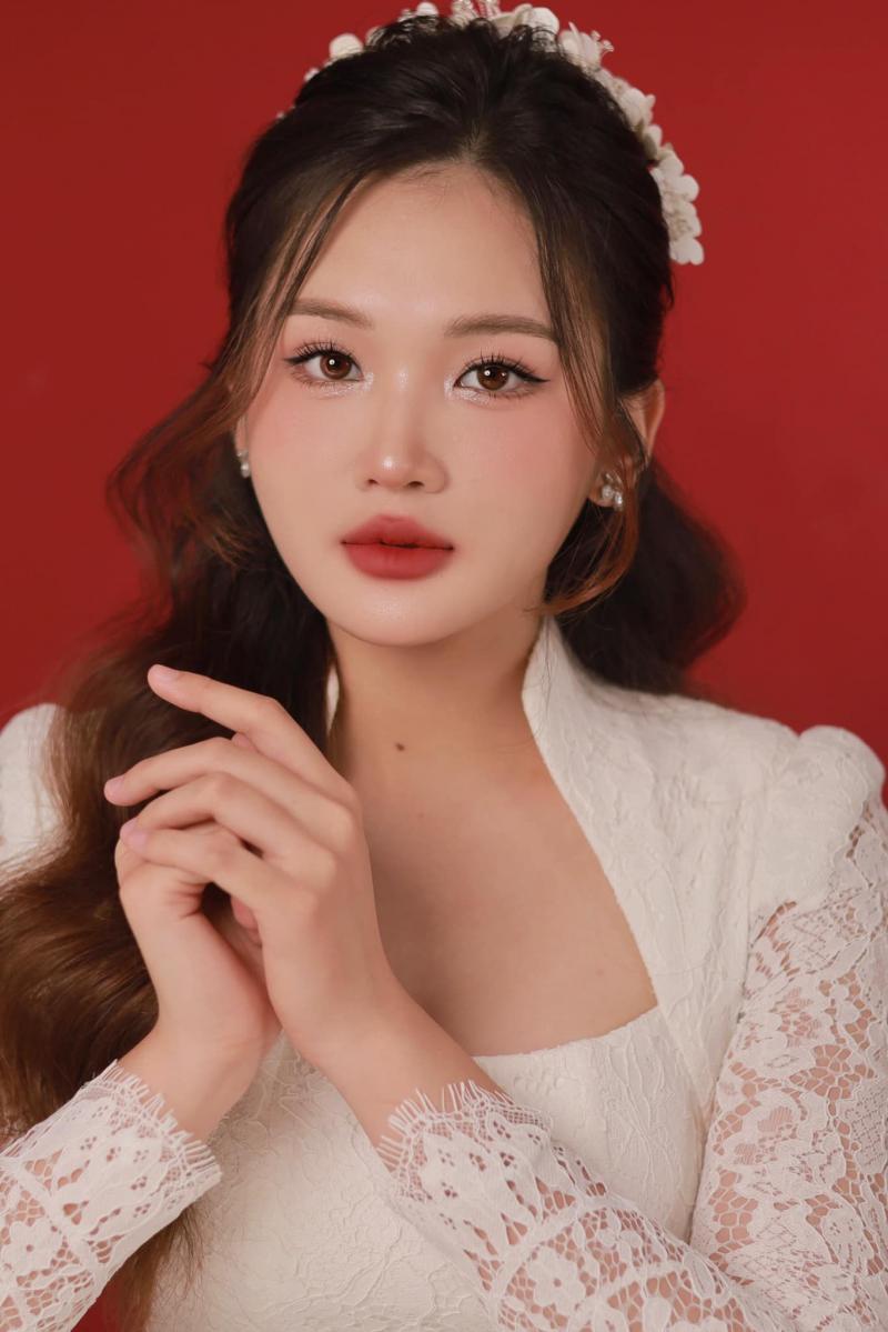 Nhật Lệ Makeup Store