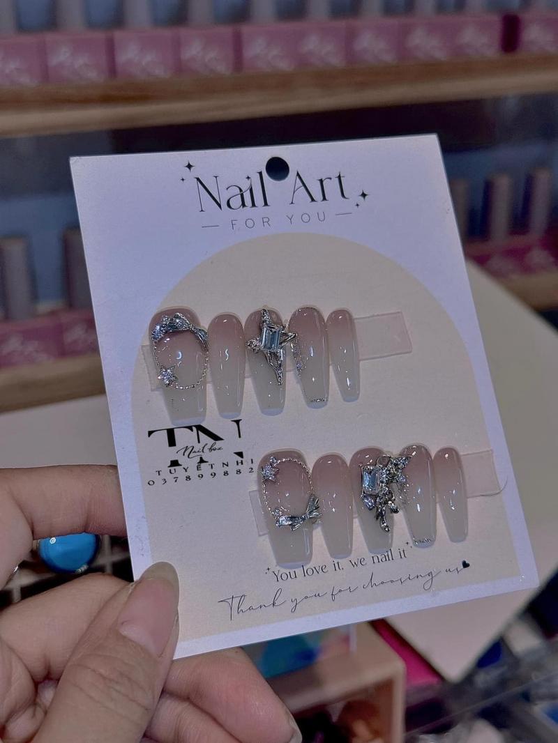 Nhung Jin Nail