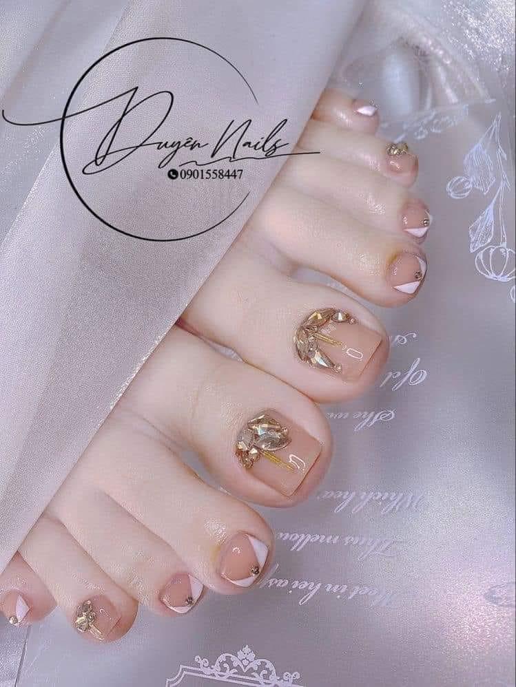 Nhung Nail