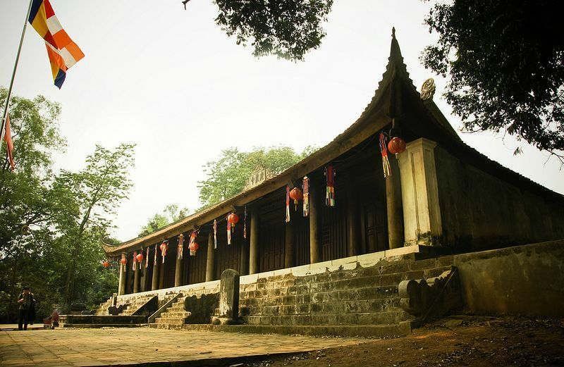Những ngôi chùa cổ phía Tây ngoại thành