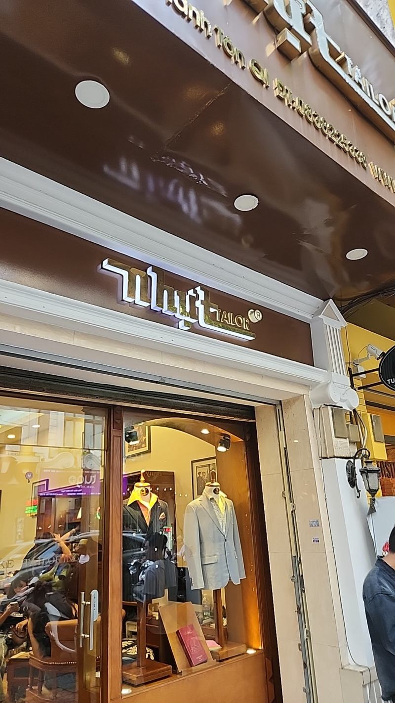 Nhựt Tailor