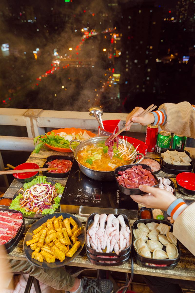 Nighteen Rooftop Hotpot